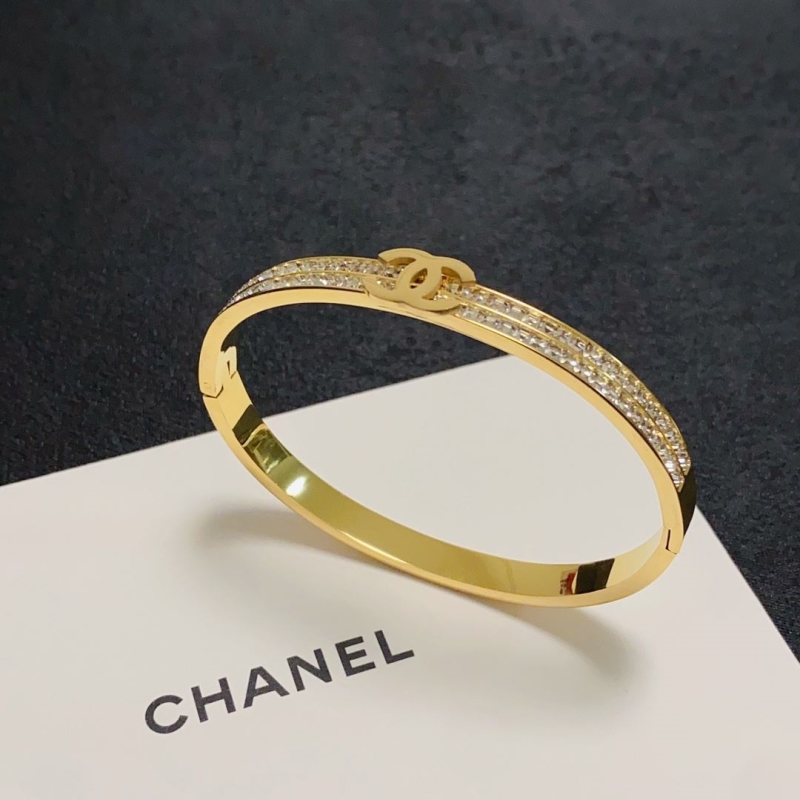 Ch**el bracelets